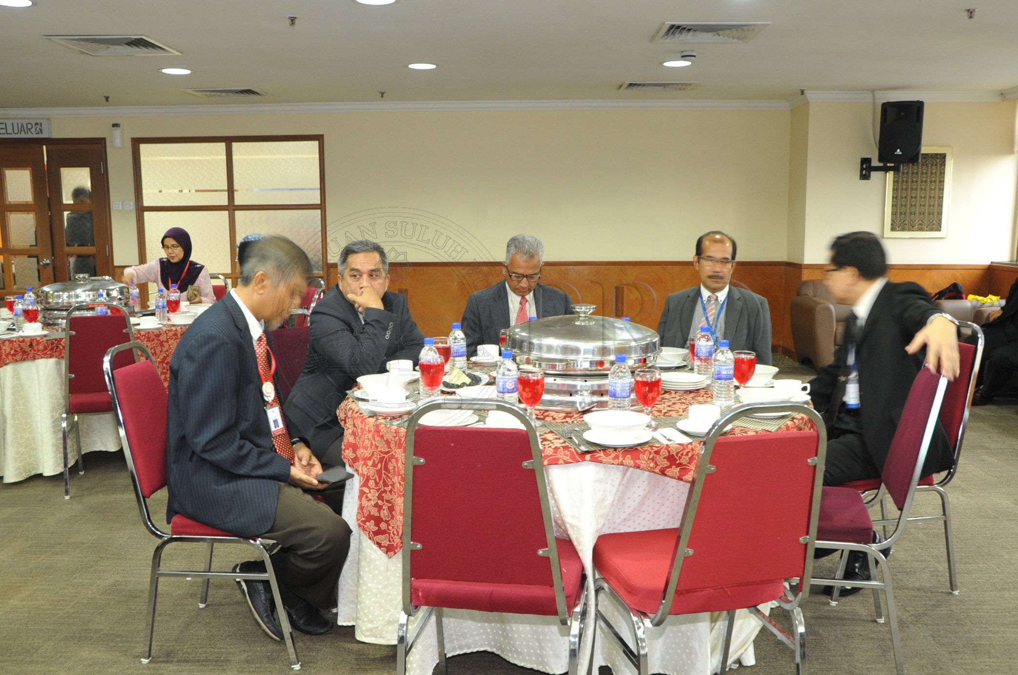 PRO 14 37 MARA PRO 4672